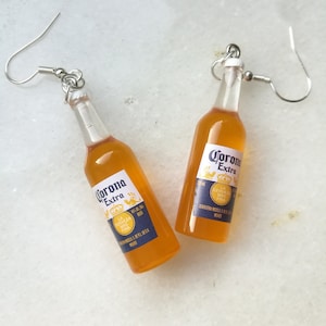 Orecchini con bottiglie di birra Corona, gioielli con mini bottiglie di ambra, gioielli audaci con alcolici, ciondoli per bevande alcoliche, regali con birra | Argento sterling