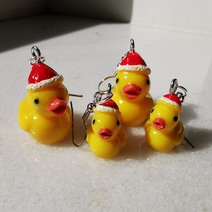 Weihnachtsente Kawaii Ohrringe, süße Weihnachtsschmuck Geschenkidee, süße 3D Cartoon Enten Ohrringe, Weihnachts- & Weihnachtsmann Ohrringe, kleiner Tier Charm,