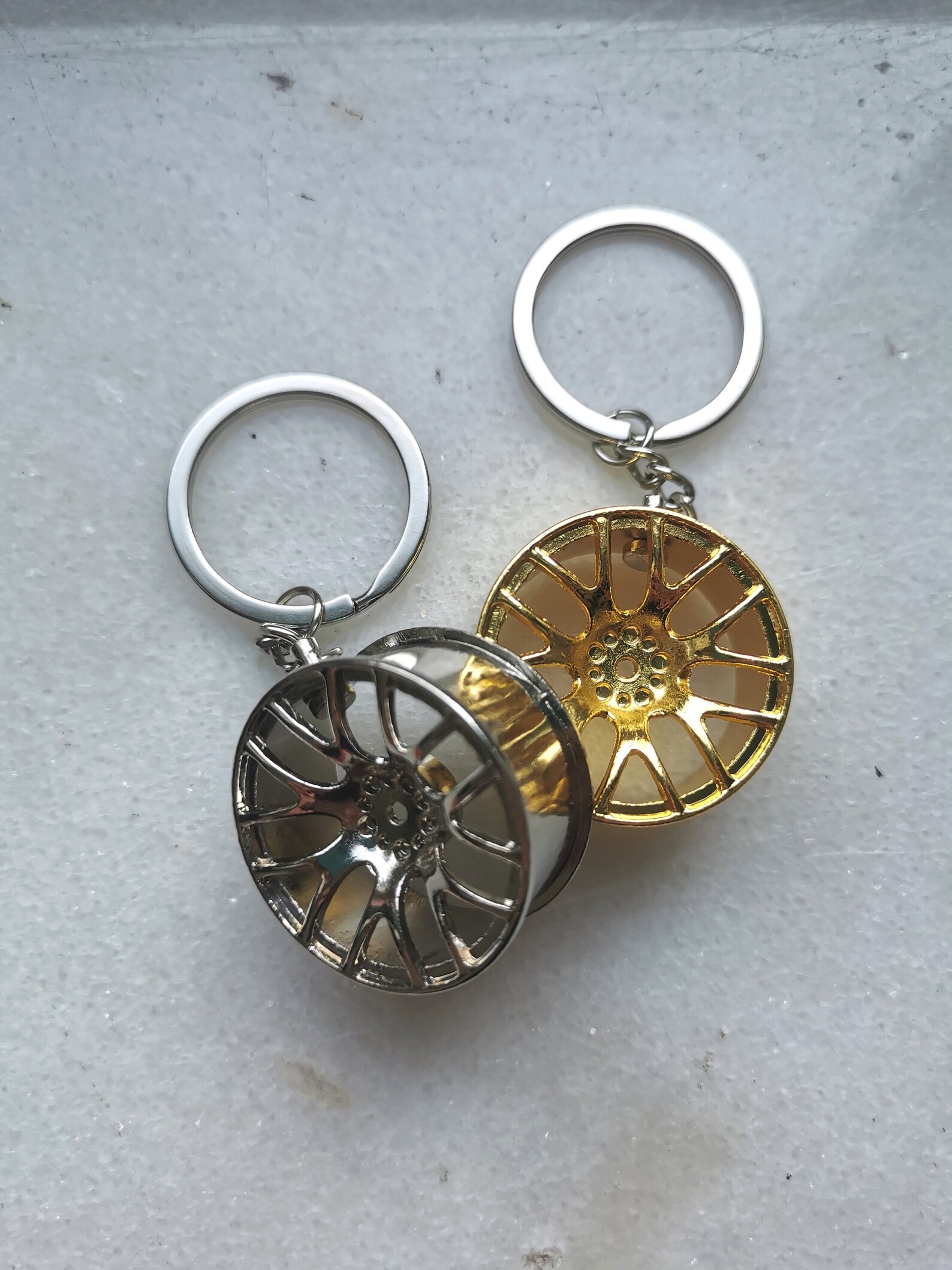 Car Tire Rim F1 Keychain, Formula 1 Wheel Alloygold Keyring Charm, Rims ...
