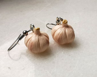 Garlic bulc head earrings, fresh garlic lover cloves gift, garlic pattern jewelry, dracula vampire cosplay costume, garlic girl allium charm