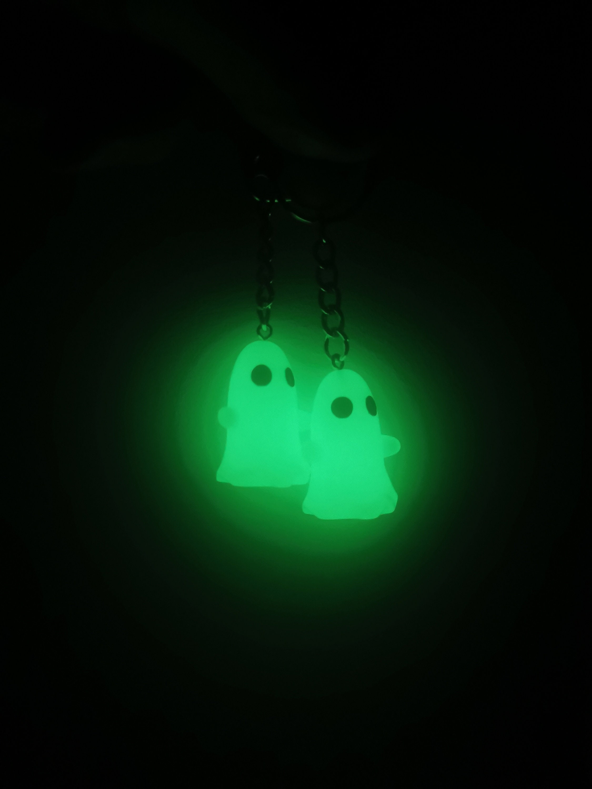 Glowing keyring sale