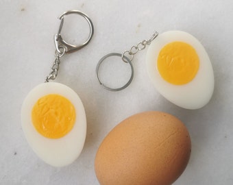 Boiled egg keychain, egg keyring, egg bag purse charm, healthy gift for egg lovers, vegetarian breakfast meal, yolk keyring, easter gift