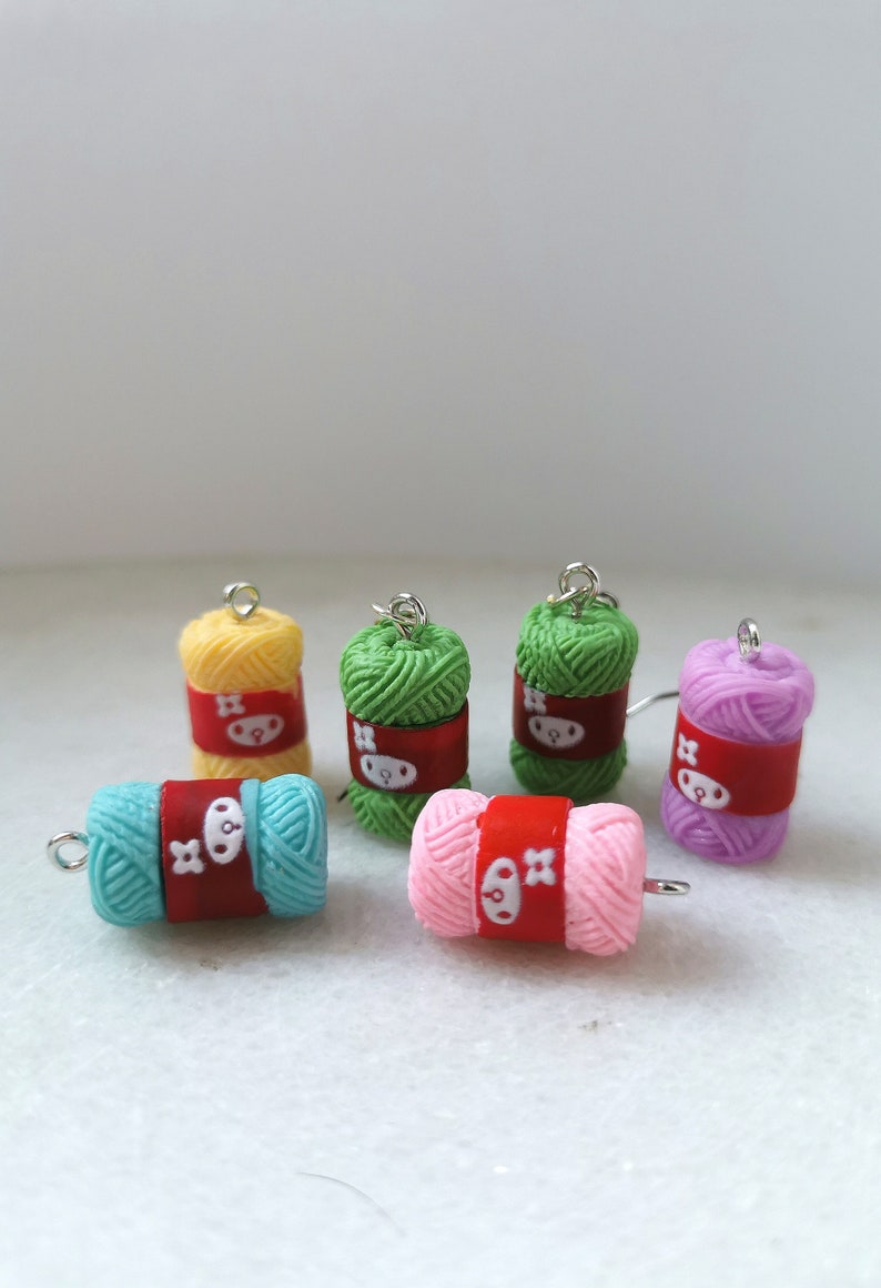 Boucles d'oreilles à tricoter en fil de crochet, modèle de bijoux à coudre, cadeau pour les amateurs d'artisanat, breloques en résine d'aiguille à tricoter, perles de laine de fil de boule colorées image 7
