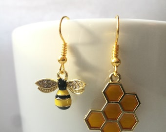 Ohrringe mit Bienen- und Wabenmotiv, transparente Honiganhänger aus Bernsteinkristall, minimalistischer, sechseckiger Schmuck im Boho-Stil, Olivia-Ohrringe
