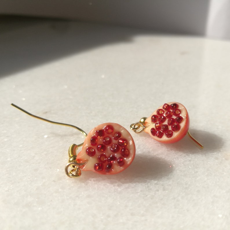 Pomegranate persephone earrings, greek mythology costume jewelry, red pink rose white fruit seed charm, roman olympus hades gift zdjęcie 6