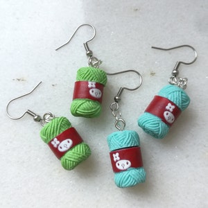 Boucles d'oreilles à tricoter en fil de crochet, modèle de bijoux à coudre, cadeau pour les amateurs d'artisanat, breloques en résine d'aiguille à tricoter, perles de laine de fil de boule colorées image 8