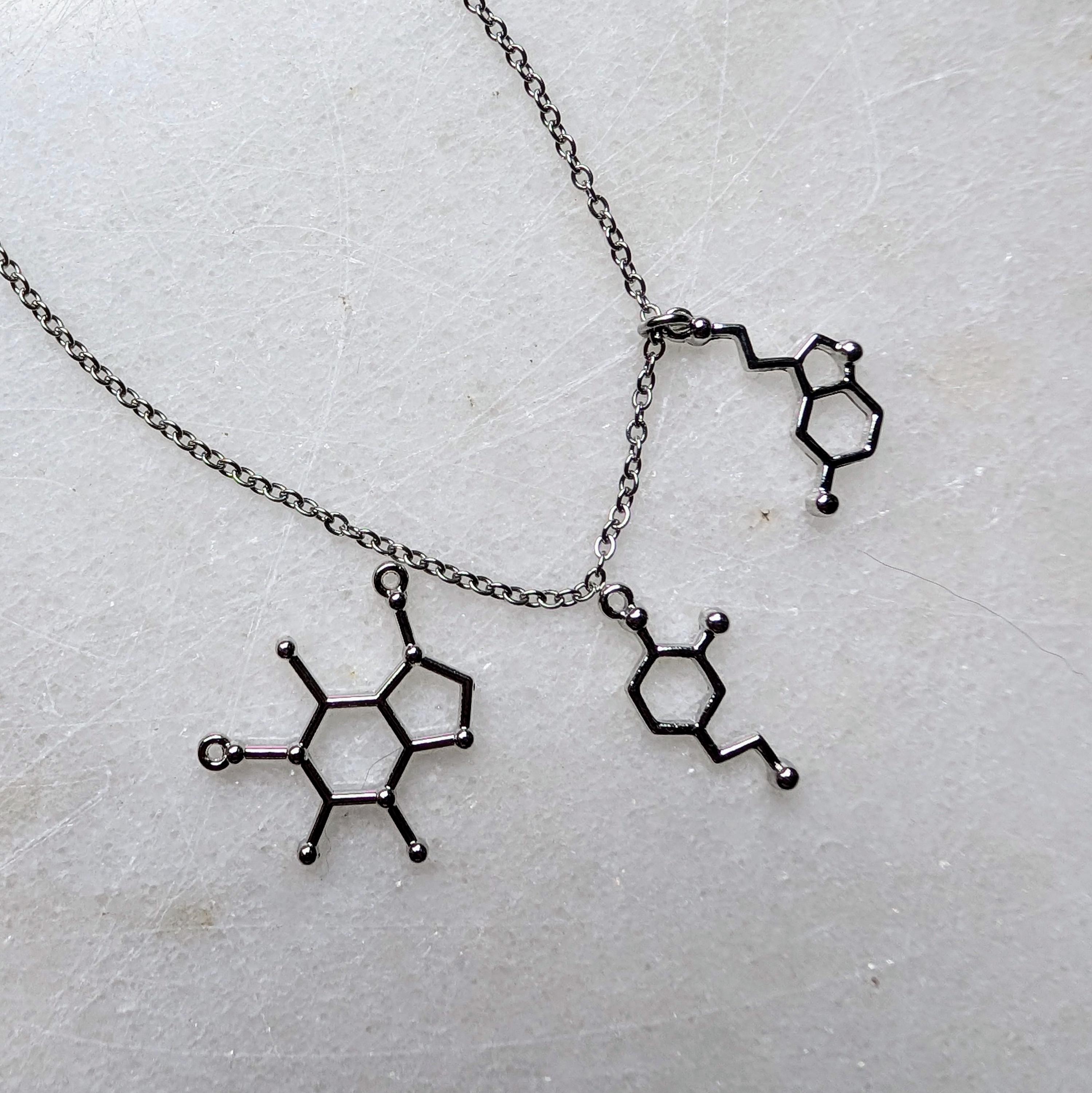 Molecola Dorata Di Serotonina Struttura Molecolare Con Gemme Brillanti