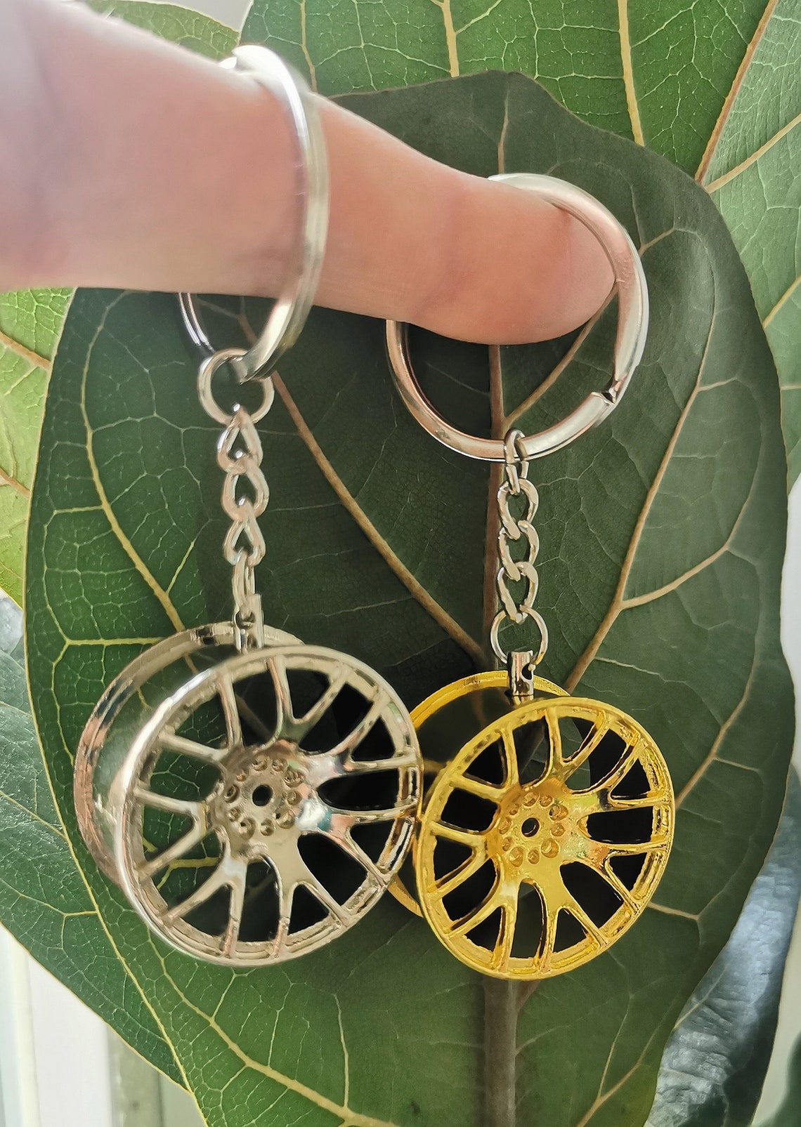 Car Tire Rim F1 Keychain, Formula 1 Wheel Alloygold Keyring Charm, Rims ...