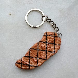 Steakliefhebber BBQ-vader sleutelhanger, cadeau voor chef-kok slager grillmeester, goed doorbakken biefstukselectie, barbecuefeest sleutelhanger, vlees rundvlees grill charme