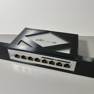 UniFi 8 Port 60 Watt PoE Switch - 10in Mini Rack 1U Mount