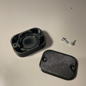 Apple AirTag Magnetic Case