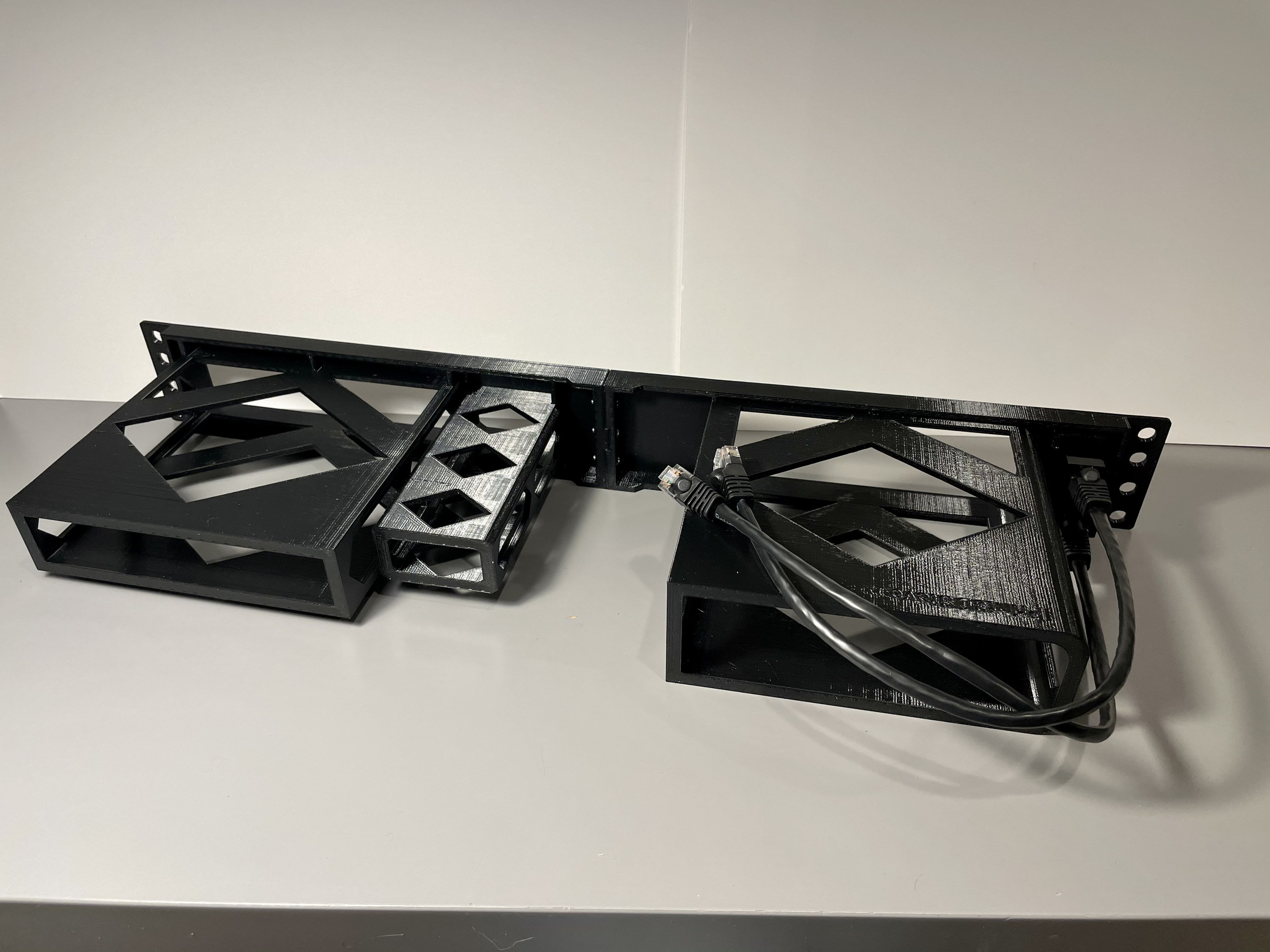 Surfboard SB8200 Cable Modem 10in Half Rack Mount agrohort.ipb.ac.id