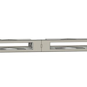 Op de afbeelding: Een lichtgrijs metalen rackmount-component met twee rechthoekige openingen. Het component heeft een reeks kleine gaten en een centraal scharnier. Het ontwerp is symmetrisch, met de nadruk op functionaliteit en een strakke esthetiek.