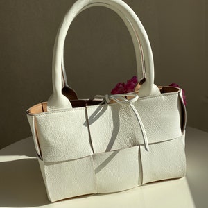 Handmade Leather Cassette Bag, Woven Leather Bag, Tote Leather Bag, White Braided Bag, Woven Bag, Leather Cassette Bag, White Cassette Bag