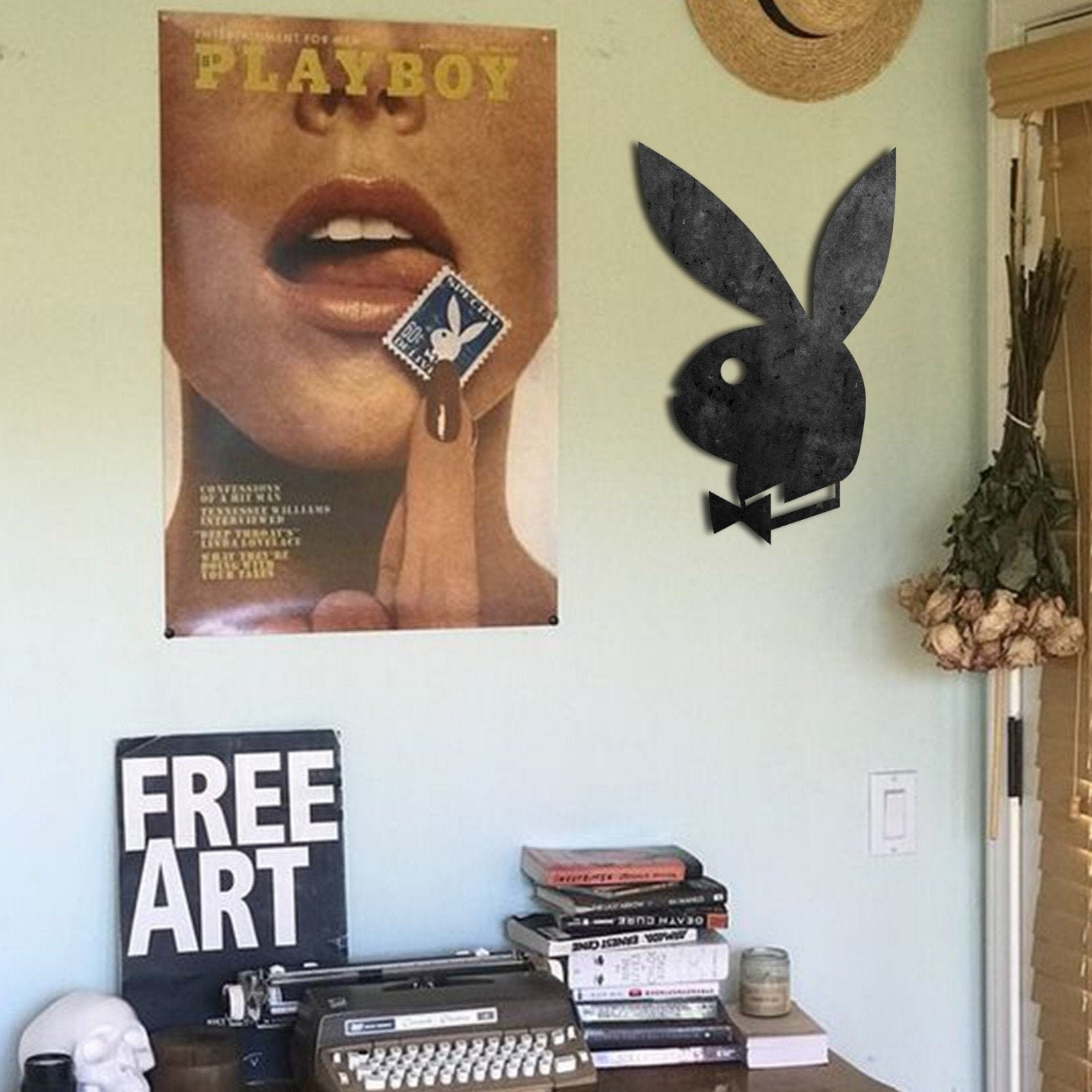 Playboy Signs Popular Eagles Fan Genny Shawcross - vke09me