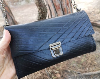 Recycled tire multifunction wallet