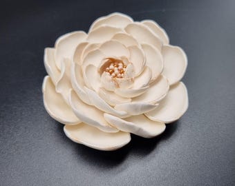 Flores de arcilla para colgar en la pared, escultura floral de pared esculpida a mano, decoración de pared bohemia para habitación femenina, escultura de pared de peonía en arcilla 3D, regalo para el hogar