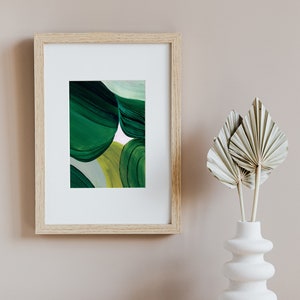 Abstracte groene print, moderne aquarelkunst, hedendaagse grote muurkunst voor huisdecor, smaragdgroene kunstprint, groene aquarel abstract afbeelding 2