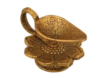 Religious Diya 5.75 X 3.75 Inches ShalinCraft B00FGKDVC8 Pointed Corners Brass Handmade Oil Lamp Religious Diya 5.75 X 3.75 Inches ShalinCraft B00FGKDVC8 Pointed Corners Brass Handmade Oil Lamp