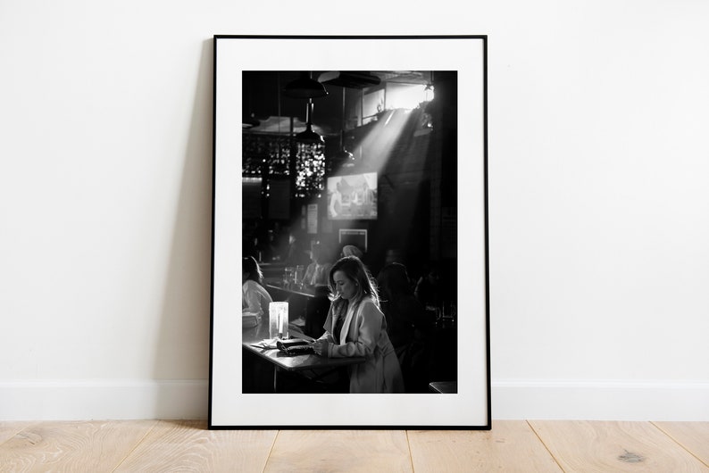New York NY Light Bar Black/&White BW Noir Wall Art Woman Smartphone House Decoration Decor Pub Portrait Fine Art Photography Digital