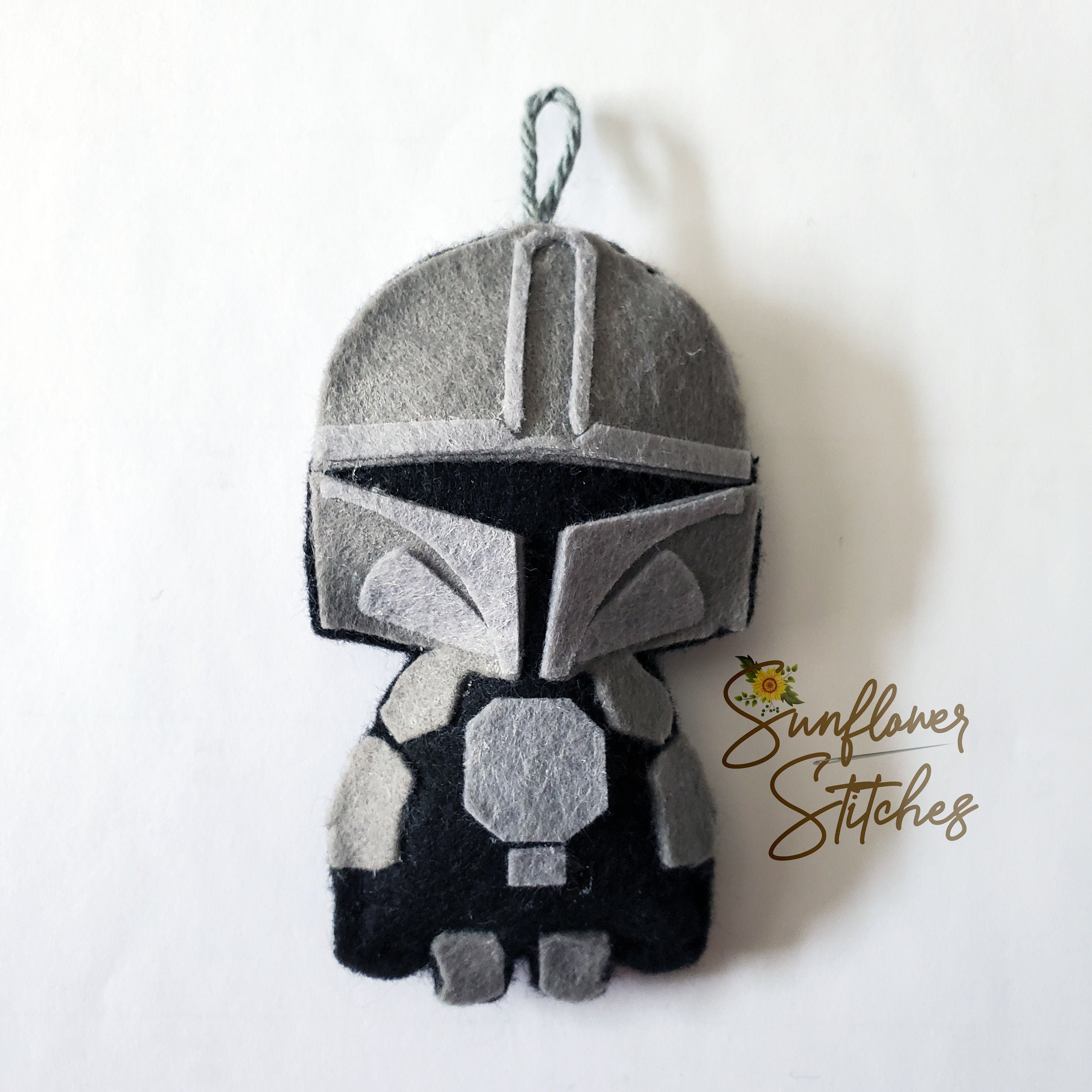 Starwars Mandalorian Felt Keychain / Christmas Ornament , Mando & the