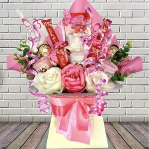 LUXURY yankee candle,Lindt chocolate bouquet - With 6 silk roses & Ferrero Rocher - Valentines - Mother’s Day - Birthday - hamper