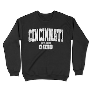 Cincinnati, Ohio Sweatshirt. Cincinnati, OH Vintage Unisex Crewneck Sweatshirt. YC
