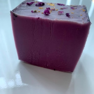 Lilac Handmade Natural Soap/Natural/Dryskin Soap Bar