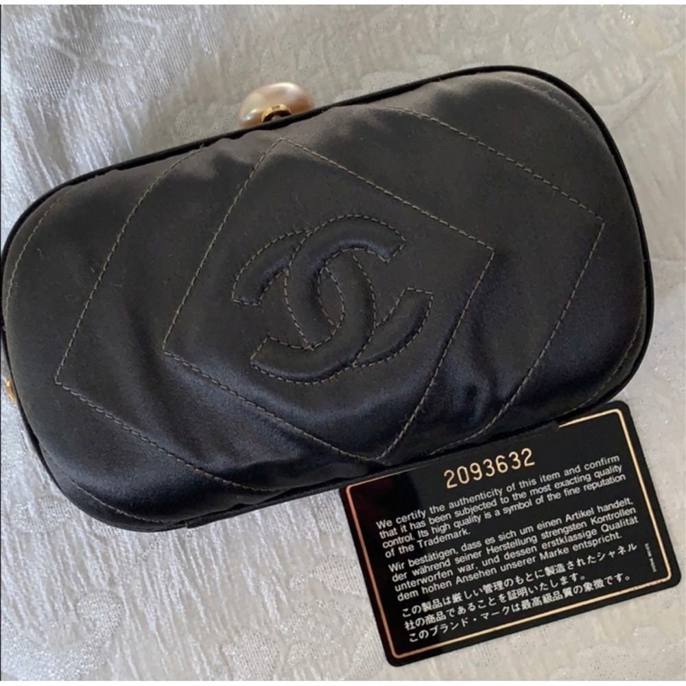 Buy Chanel Clutch Online In India -  India