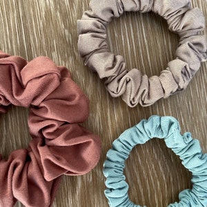 BAMBUS Scrunchie in Big, Slim oder Mini,viele Farben, oversized Haargummi, Haarschmuck, Stoffhaargummi, JGA Party, Geschenkidee, Partnerlook Bild 5