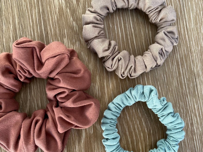 BAMBUS Scrunchie in Big, Slim oder Mini,viele Farben, oversized Haargummi, Haarschmuck, Stoffhaargummi, JGA Party, Geschenkidee, Partnerlook Bild 5