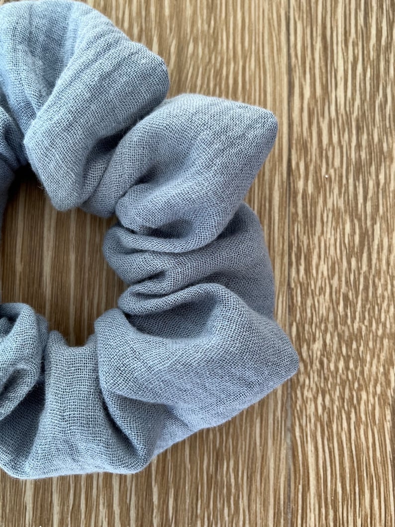 Musselin Scrunchie BIG oder Slim in 34 Farben, Stoffhaargummi, oversized Haargummi, Haarschmuck, Stoffhaargummi, JGA Party Bild 4