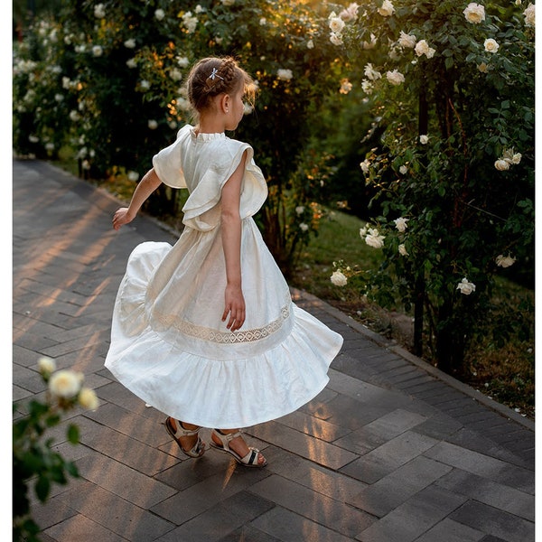 Junior Bridesmaid, Linen Flower Girl Dress, Bohemian Flower Girl Dress, Ivory Lace Flower Girl Dress