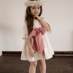 Robe de demoiselle d'honneur en lin ivoire : nœud dans le dos en V, soirée nuptiale élégante