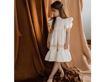 Boho Flower Girl Dress, Crema Linen Toddler Dress, Linen Dress with Lace, Baptism Girl Dress