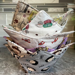 TV Microwave Bowls Cozy, Movie prints soup Bowl Hot pads, Ice Cream bowl Cozy, Soup Bowl Cozy, fun gift, Pot holder, hot pads, kitchen house