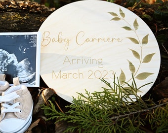Personalized Pregnancy Announcement Wooden Sign: Baby Due Date Photo Prop