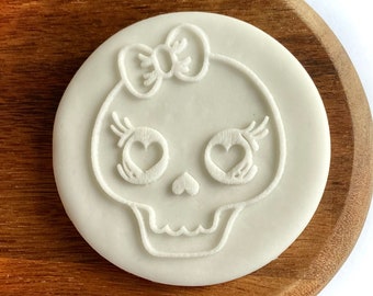Lindo sello de debosser de galleta de calavera. Sello de Halloween Outbosser. Fondant Glaseado Cupcake Decoración
