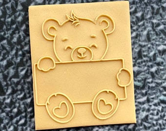 Baby Bear Holding a Plaque Debosser Stamp. New Baby Fondant Icing Decorao