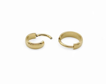 Titanium Couture band hinge ring, clicker ring with PVD gold plate for 1.2mm/16g ear and septum piercings. Sold singly, not as a pair.