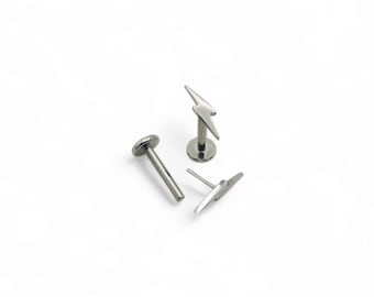 Titanium 1.2mm/16g push fit labret stud with a lightening bolt, 6mm, 7mm or 8mm stud length. Sold singly, not as a pair.