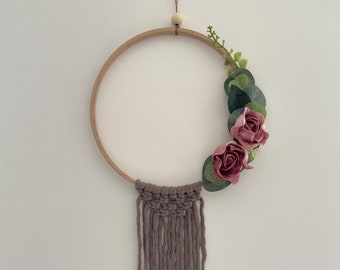 Altrosa + Mokka Floral Makramee Hoop Wandbehang || Wohndekor || Kinderzimmer Dekor || Blumenkranz || Boho Kinderzimmer Dekor || Makramee