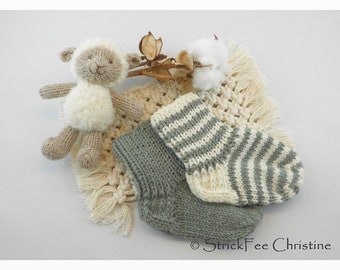 extra dicke warme gestrickte Erstlingssöckchen, Babysocken, Newborn, 100 % Wolle (Merino) 9,5 cm, Geschenk zur Geburt, Taufe, Babyfotografie