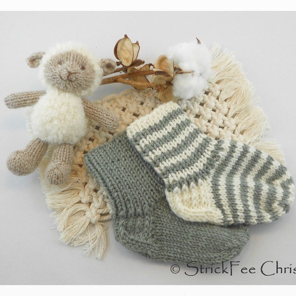 extra dicke warme gestrickte Erstlingssöckchen, Babysocken, Newborn, 100 % Wolle (Merino) 9,5 cm, Geschenk zur Geburt, Taufe, Babyfotografie