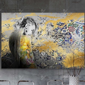 Kunst auf Leinwand: Frau mit Goldakzent, Traditionelles Wanddekor