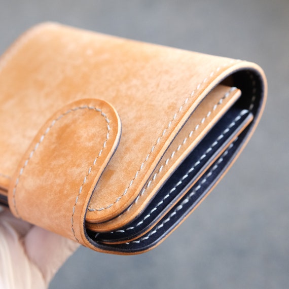 Krill Medium Beige Men's Bags & Wallets