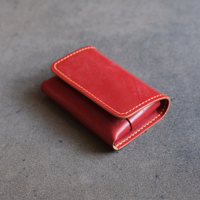The Manta Ray leather wallet pdf pattern, wallet pdf template, compact wallet pattern pdf, coin wallet leather pattern, leather pattern pdf