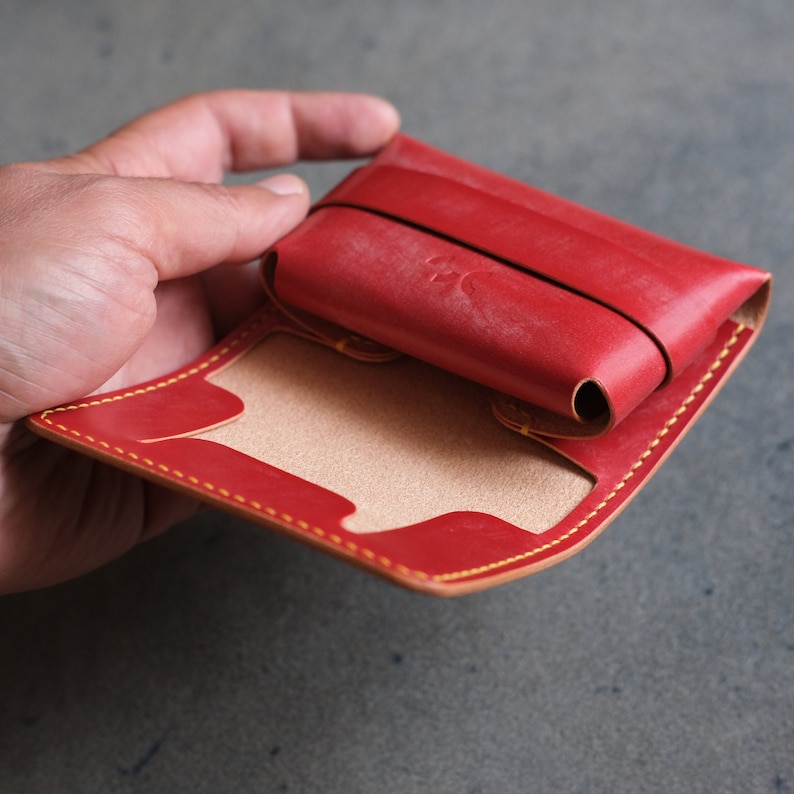 The Manta Ray leather wallet pdf pattern, wallet pdf template, compact wallet pattern pdf, coin wallet leather pattern, leather pattern pdf