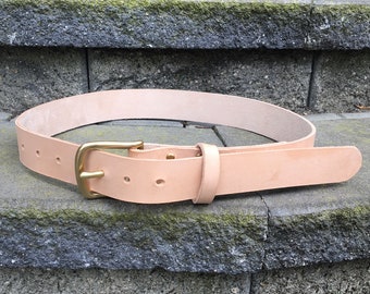 Cinturón de cuero hecho a mano, cinturón para hombre o mujer, hecho a medida, veg-tan de grano completo, 1-1/2" de ancho, hardware sólido. Por Whaler Leather Works