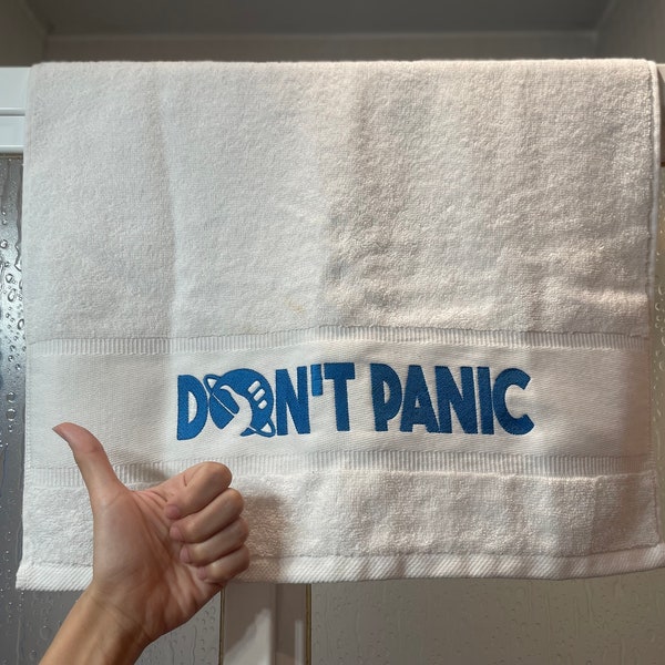 The Hitchhikers Guide to the Galaxy towel Don't Panic Hitchhiker's towel sci-fi movie props scifi home decor book lover gift